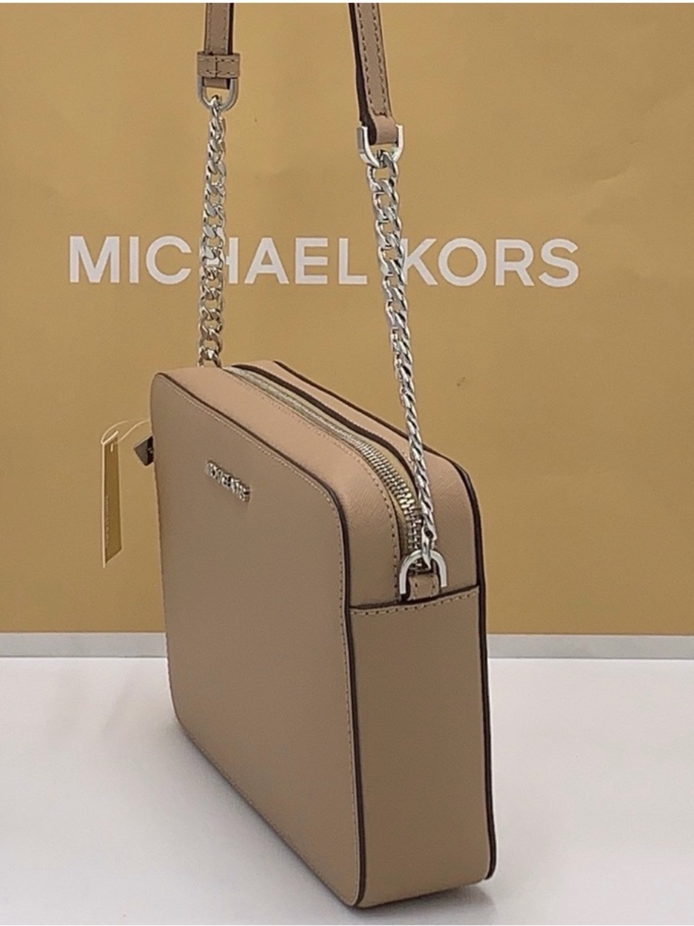 Michael Kors Jet Set Travel Large East/West Saffiano Leather-Camel - Picture 2 of 5